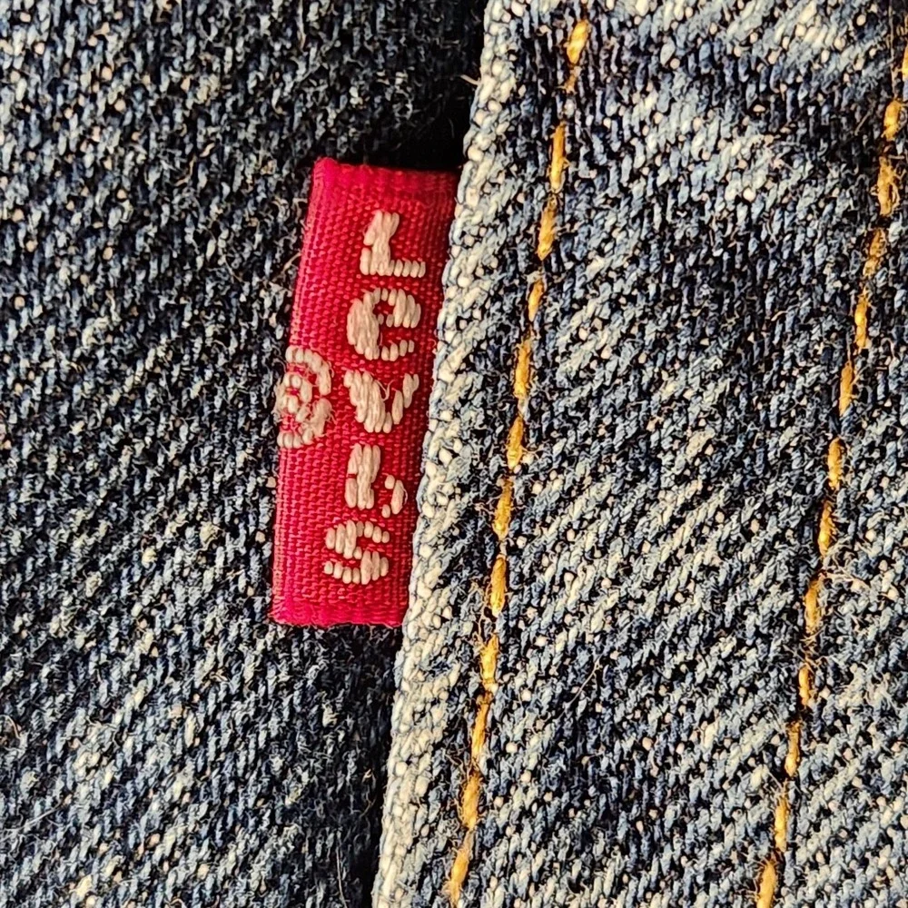 Levi's 550 Relaxed Fit Mens 48x30 Blue Medium Wash Jeans Excellent 01550-4886